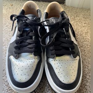 EUC women's Nike Air Jordan 1 Elevate Low SE "Silver Toe”